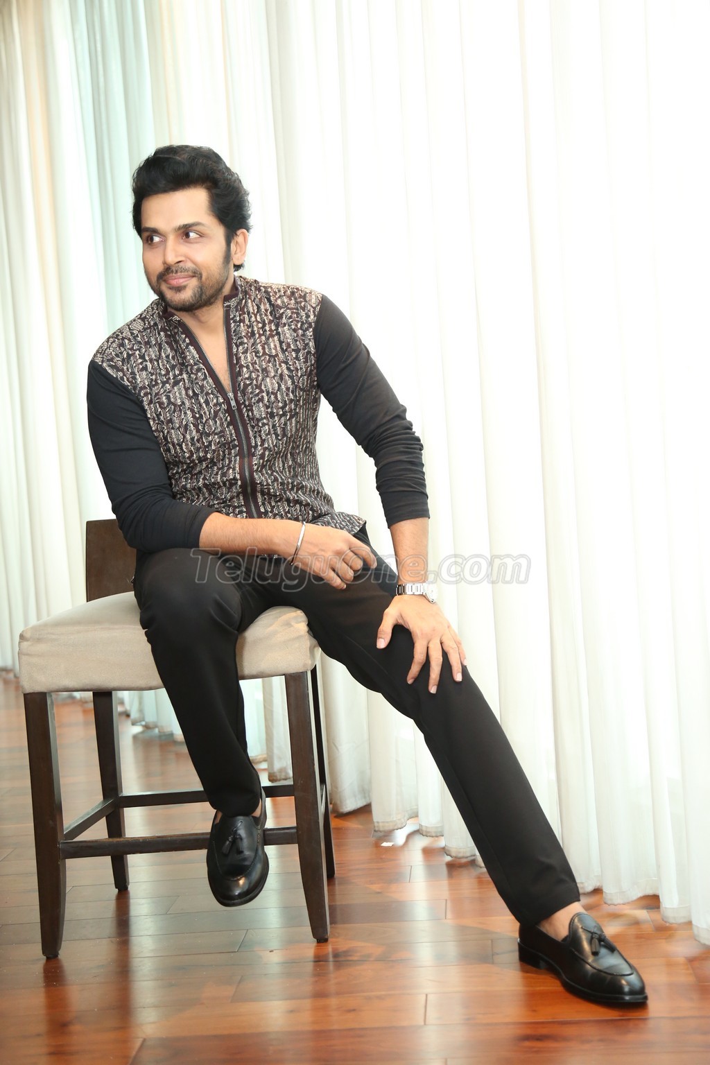Hero Karthi Japan Interview Photos